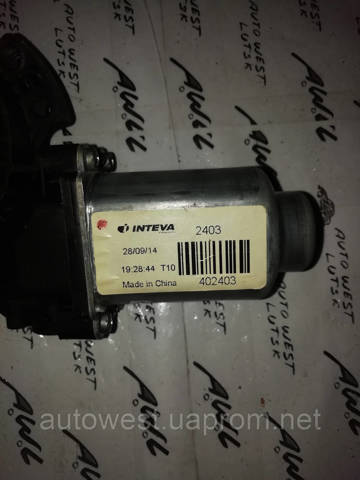 Мотор стеклоподъемника двери задней, правой 834602T000 HYUNDAI