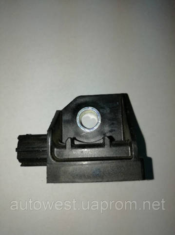 MITSUBISHI 8651A068 Датчик удара в наличии Полтава