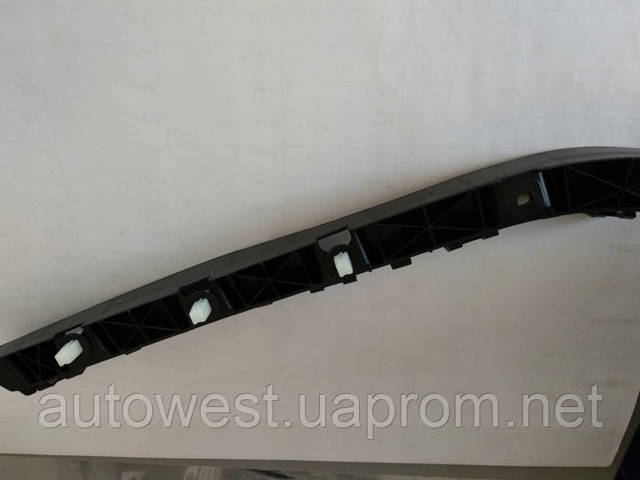 Левый кронштейн заднего бампера 866133X000 HYUNDAI