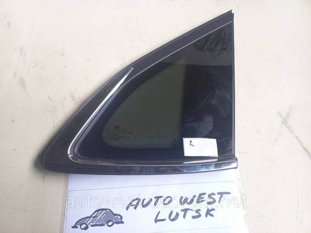 Стукло багажника, правое 87820D3000 HYUNDAI