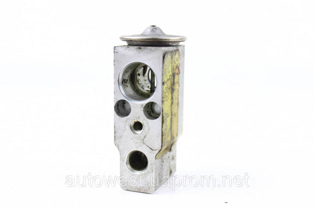Клапан TRV, кондиционера 922001U60A NISSAN