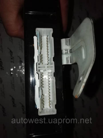 954002T825 HYUNDAI купить в Полтава