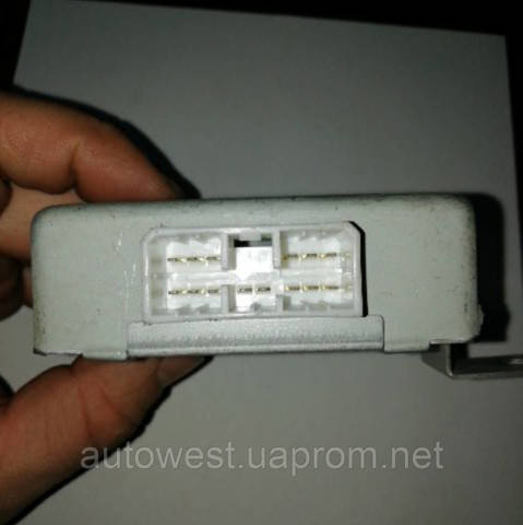 HYUNDAI 957002B000 в наличии Житомир