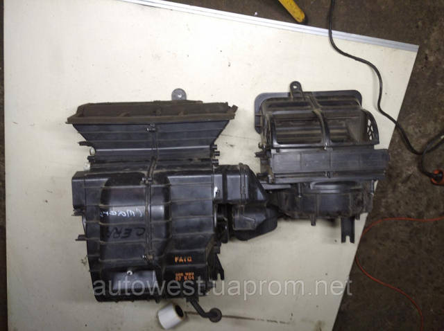 HYUNDAI 972052F006 в наличии Ровно