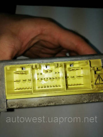 988209H605 NISSAN купить в Кривой Рог