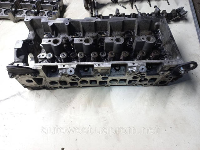 Головка блока цилиндров (ГБЦ), правая A6280101420 MERCEDES