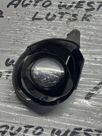 Левая противотуманная фара B63B51690 MAZDA