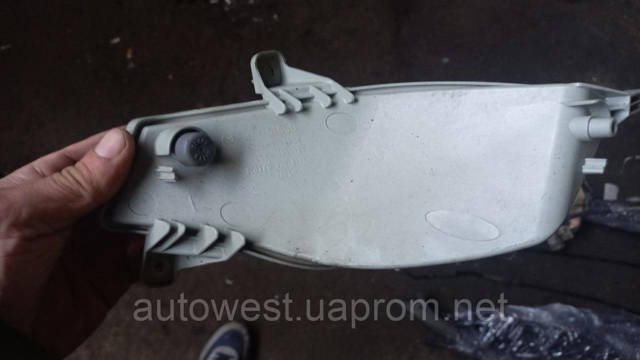 EH4451650 Фонарь противотуманный задний правый купить Кривой Рог