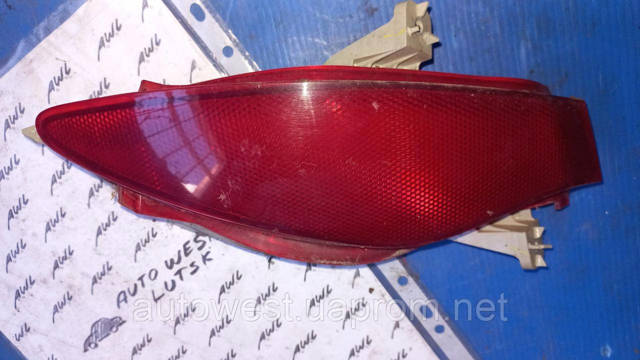Противотуманнка задняя, правая EH4451650 MAZDA