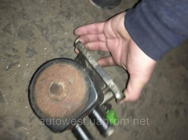 LF0214700 MAZDA Радиатор масляный (холодильник), под фильтром купить в Хмельницкий