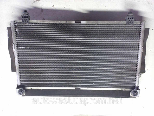 Радиатор охлаждения кондиционера MN124248 MITSUBISHI