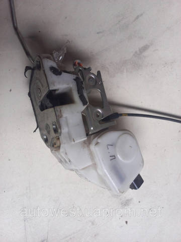 Замок передней левой двери MR512235 MITSUBISHI