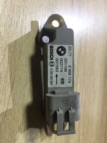 Датчик Эйрбэг передний 0285002064 BMW