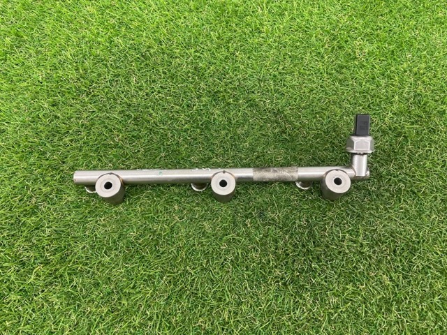 Распределитель топлива 03H133317B VAG