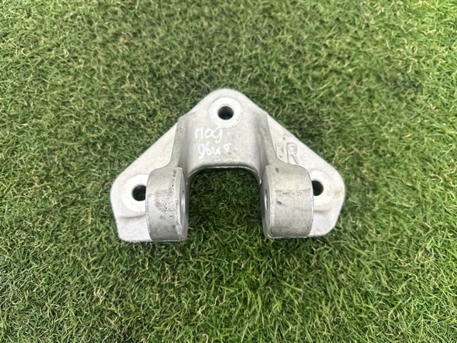 Кронштейн подушки (опоры) двигателя, задней 113326RA0A NISSAN