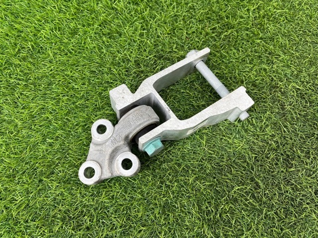 Кронштейн подушки (опоры) двигателя, задней 113326RC0A NISSAN