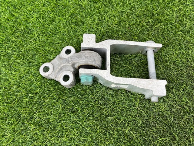 113326RC0A Кронштейн подушки (опоры) двигателя задней купить Украина