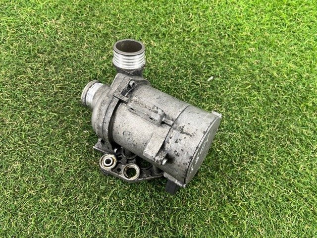 BMW 11518635092 Помпа водяная (насос) охлаждения, дополнительный электрический в наличии Черкассы