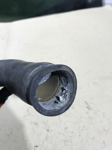 11531278909 Патрубок системы охлаждения купить Киев