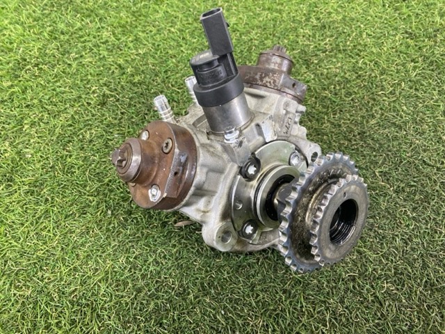 Насос топливный высокого давления 13518577654 BMW