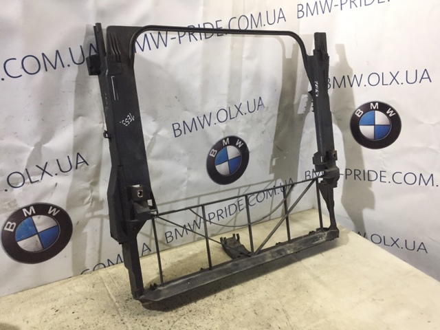 BMW 17101439105 Рамка крепления радиатора в наличии Винница