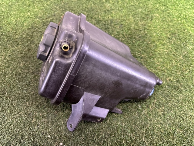 BMW 17117639021 Крышка (пробка) расширительного бачка в наличии Ровно