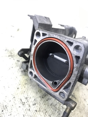 BMW 1743138 Дроссельная заслонка в сборе в наличии Полтава