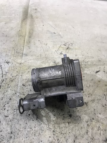 Блок дроссельной заслонки 1743138 BMW