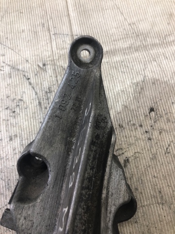 22111092425 BMW купить в Сумы