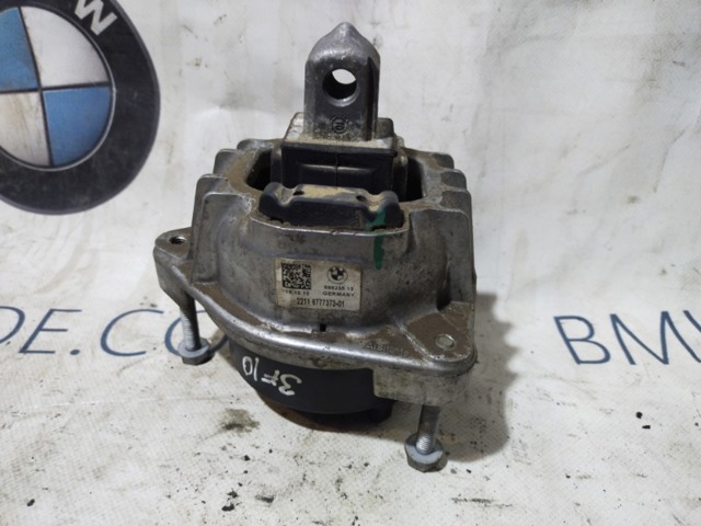 Левая опора двигателя 22116777373 BMW