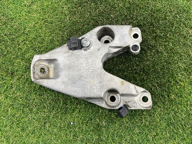 BMW 22116864719 Кронштейн подушки (опоры) двигателя левой в наличии Харьков
