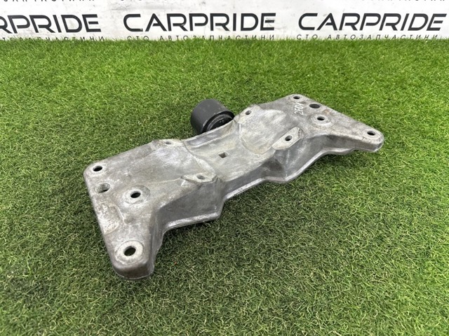 Балка крепления коробки передач 22326775907 BMW