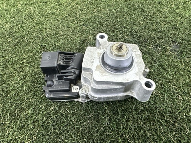 ЭБУ раздаточной коробкой 27607649785 BMW