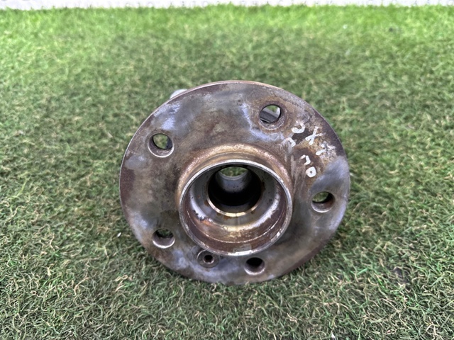 Подшипник в сборе со ступицей передний 31208845775 BMW
