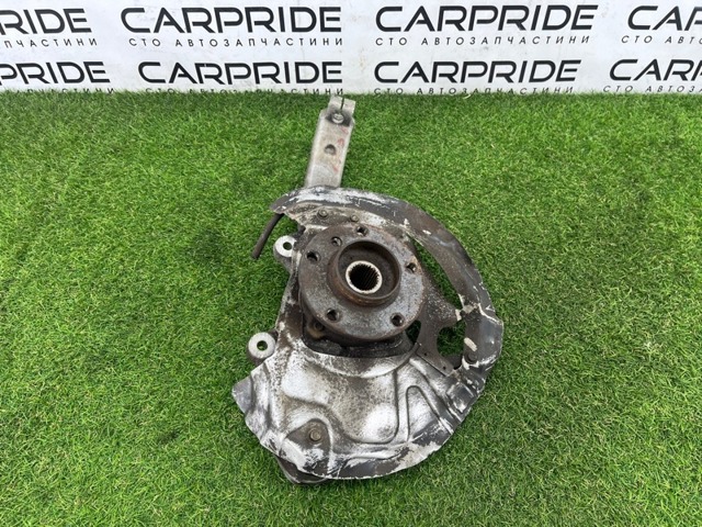 Цапфа передняя правая 31216773784 BMW