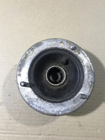 Опора стойки амортизатора переднего 31336752735 BMW
