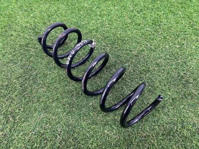 Пружина передней подвески 31336879723 BMW