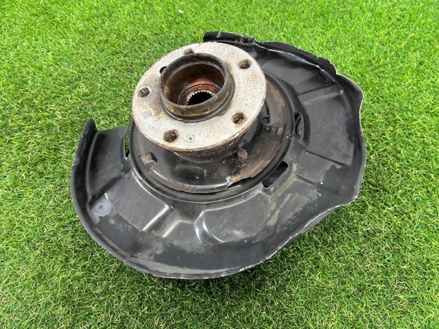 33326797508 BMW Цапфа задняя правая купить в Черновцы