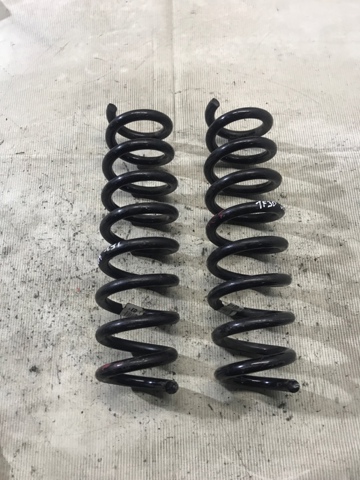 Пружина задняя 33536851725 BMW