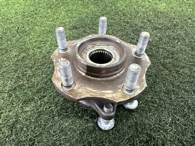 Ступицы передних колес 402026RA0A NISSAN
