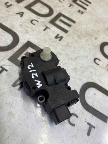 Мотор заслонки печки 412650750 MERCEDES