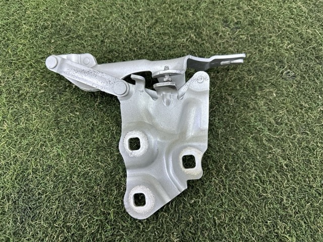 Завеса капота правая 41617262876 BMW