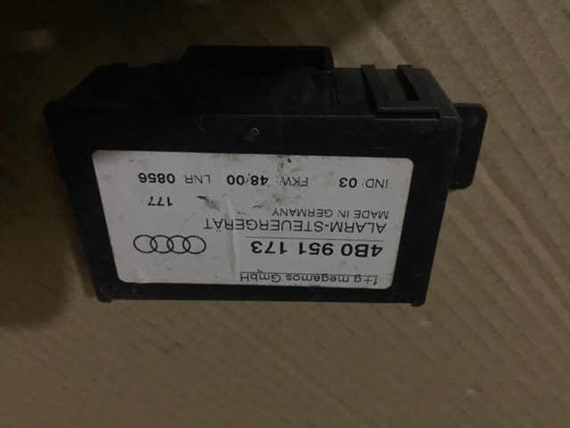 Блок управления сигнализатора движения 4B0951173 VAG