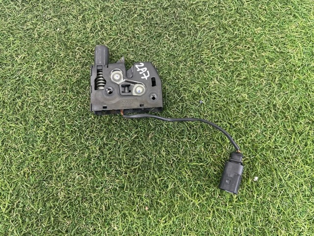 Замок крышки капота 4G0823509C VAG