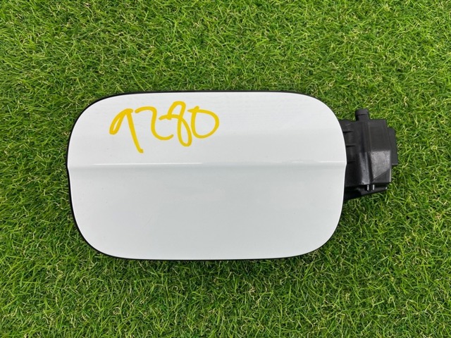 Лючок (дверца) бензобака 4L0809907AGRU VAG