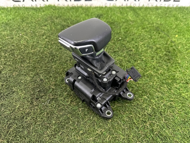 VAG 4M1713139F1KT Ручка КПП в наличии Украина