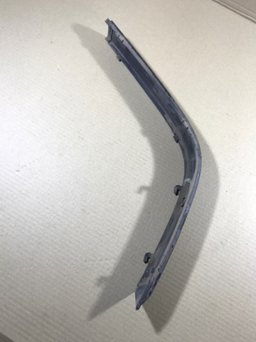 51111960712 BMW Накладка бампера переднего правая купить в Хмельницкий