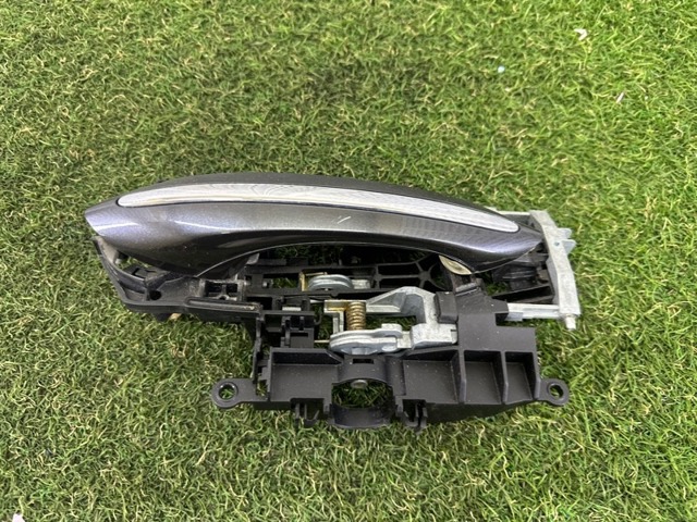 Держатель наружной ручки двери, задней правой 51217175732 BMW