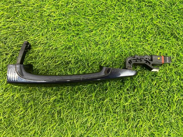 51217326918 BMW Ручка двери задней наружная правая купить в Запорожье