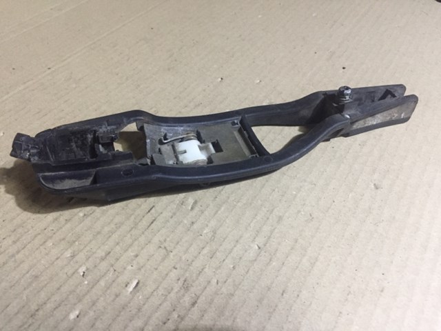 Пистон (клип) крепления накладок порогов 51218226121 BMW